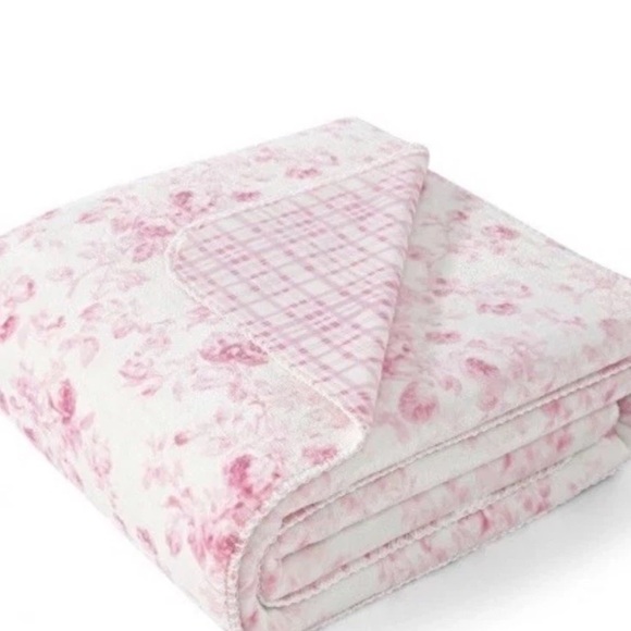 Laura Ashley Pink Floral Zoe Reversible Coco Flannel Throw Mini Pink Roses NEW